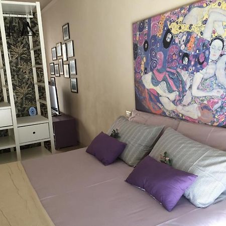 Piccolo Loft In Centro Asti Apartment Exterior photo